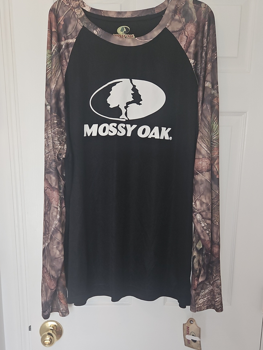 Mossy Oak Black & Camo Raglan Long Sleeve Shirt